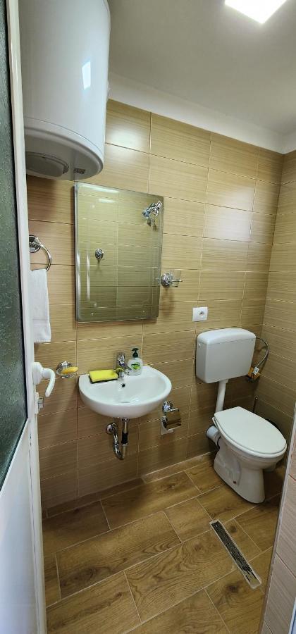 Apartament Teuta Përmet المظهر الخارجي الصورة